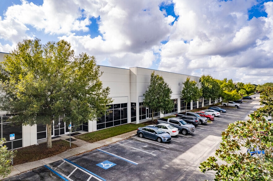 8600-8655 Elm Fair Blvd, Tampa, FL for lease - Building Photo - Image 1 of 35