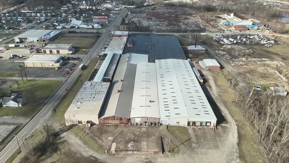 3901 Camden Ave, Parkersburg, WV à louer - Vidéo sur l’inscription commerciale - Image 2 de 44