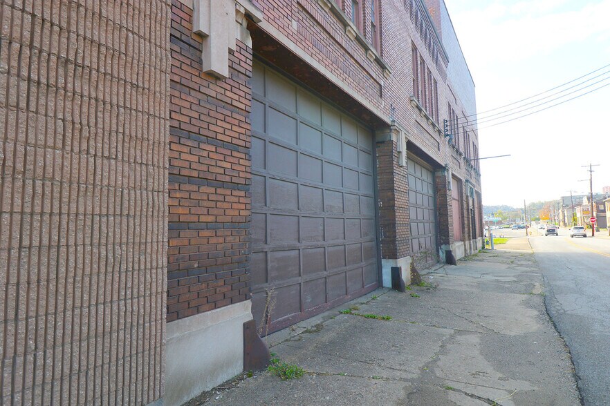 312 N 7th St, Steubenville, OH à vendre - Photo du bâtiment - Image 3 de 62