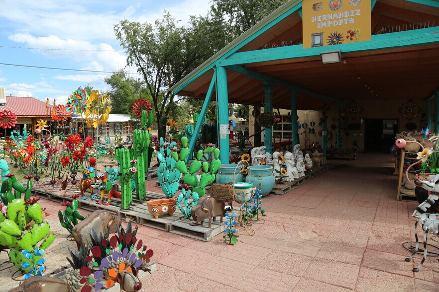 2820 Cerrillos Rd, Santa Fe, NM à louer - Photo du bâtiment - Image 3 de 7