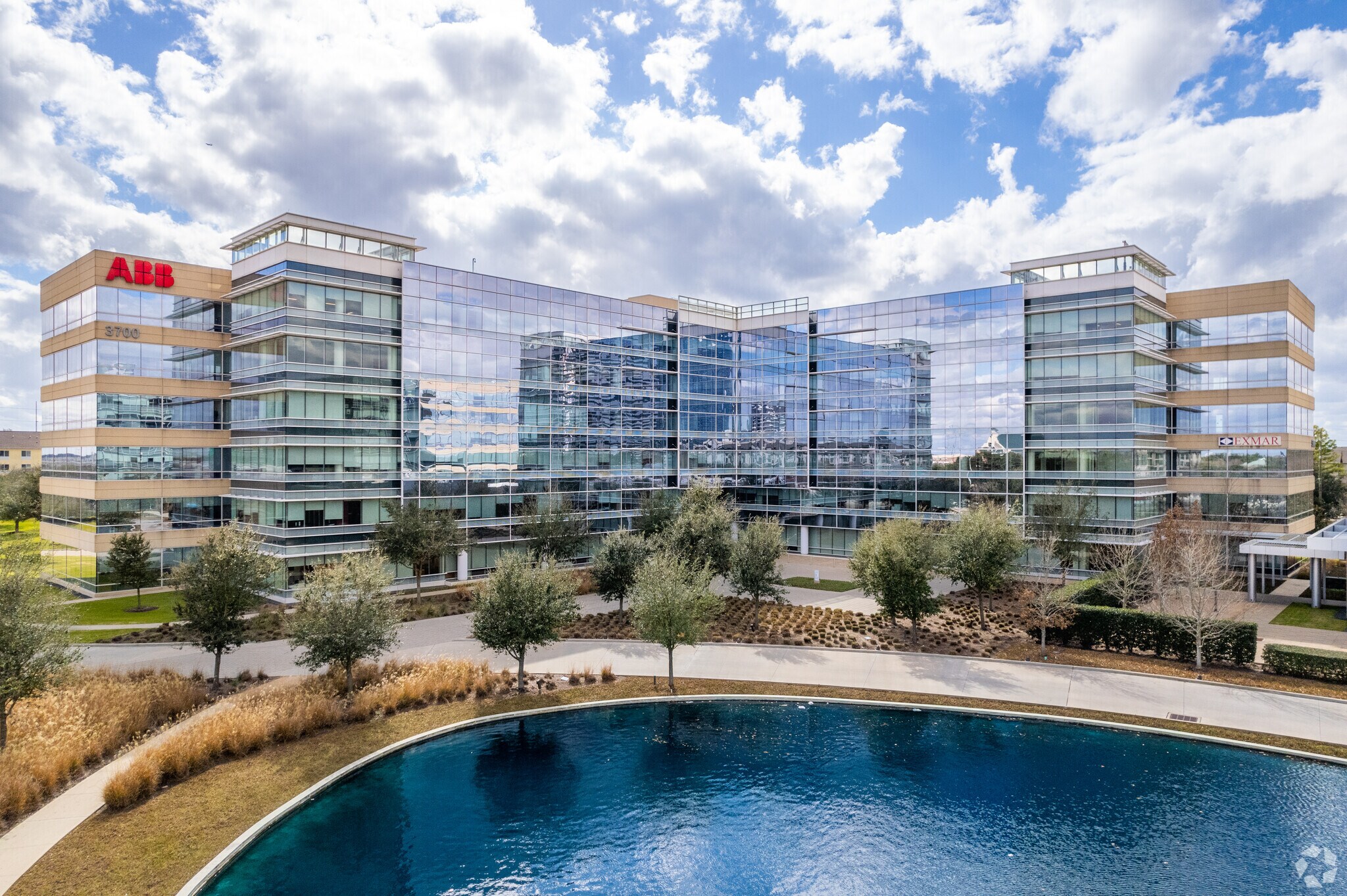 3700 W Sam Houston Pky S, Houston, TX à louer Photo principale- Image 1 de 8