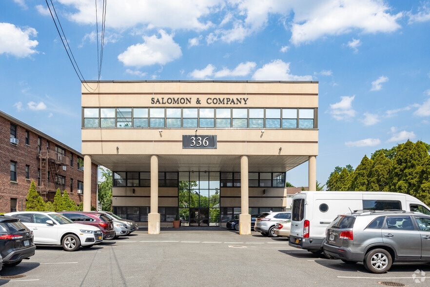 336 Atlantic Ave, East Rockaway, NY for lease - Building Photo - Image 2 of 4