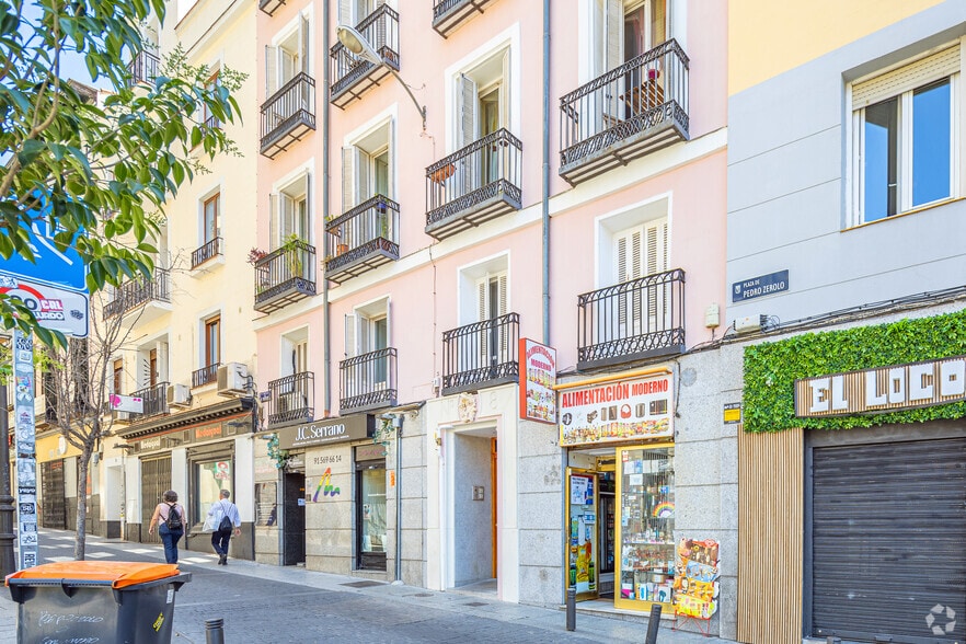 Immeuble residentiel dans Madrid, Madrid à vendre - Photo du bâtiment - Image 1 de 4