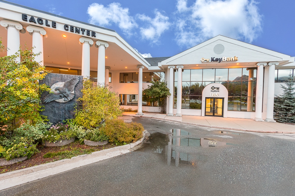 10928 Eagle River Rd, Eagle River, AK for lease Primary Photo- Image 1 of 12