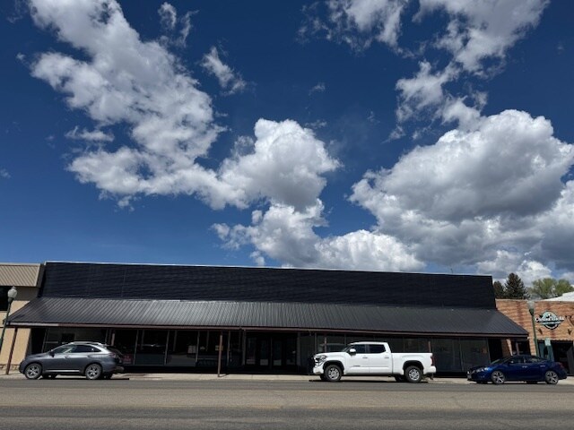 315 N Main St, Gunnison, CO à vendre - Photo du bâtiment - Image 2 de 38