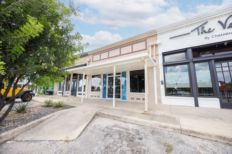 1118 18th St, Hondo, TX for sale - Building Photo - Image 2 of 43