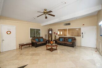 1415 W Washington St, Brownsville, TX for lease Interior Photo- Image 2 of 23