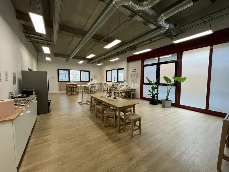Office in Villepinte for lease Interior Photo- Image 1 of 11
