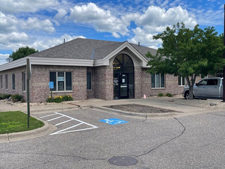 1881 NW Station Parkway, Andover, MN for lease - Building Photo - Image 2 of 30