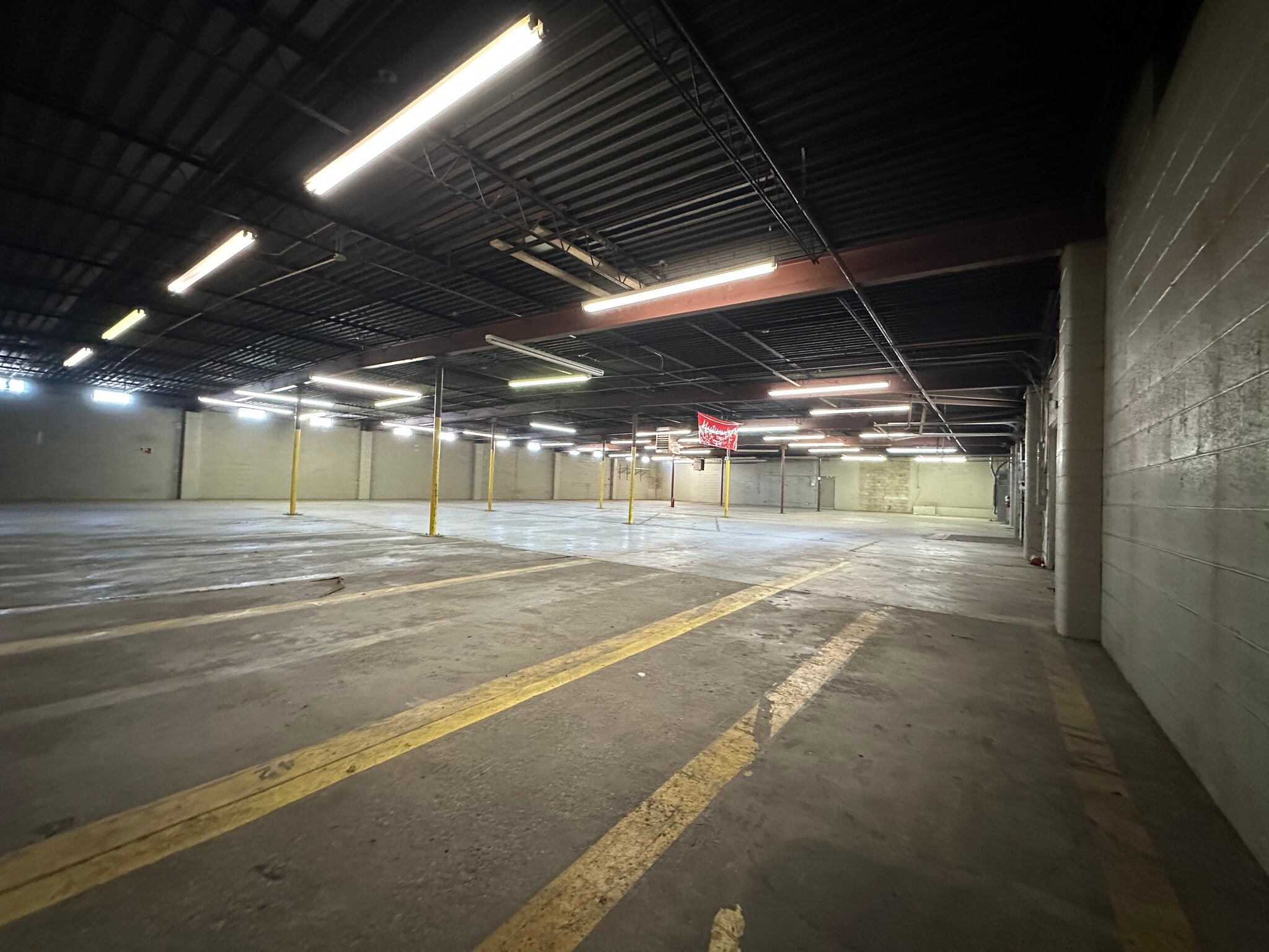 4911 Industrial Rd, Fort Wayne, IN for lease Building Photo- Image 1 of 4