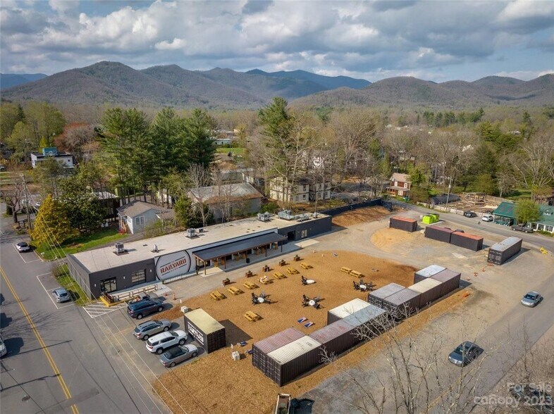 141 Richardson Blvd, Black Mountain, NC à vendre - Photo du bâtiment - Image 2 de 16