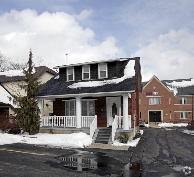 99 Queen St, Mississauga, ON à vendre - Photo principale - Image 1 de 1