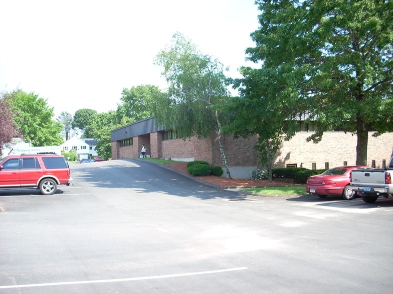 535 Saybrook Rd, Middletown, CT for lease - Building Photo - Image 2 of 4