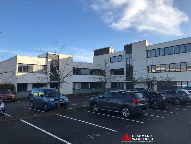 Bureau dans Rennes à louer - Photo du bâtiment - Image 2 de 11