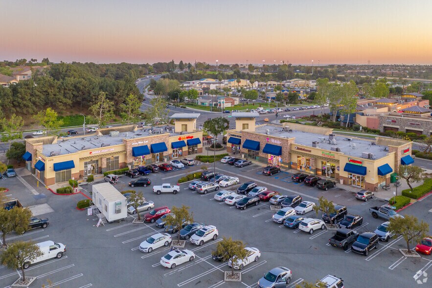 2315 Otay Lakes Rd, Chula Vista, CA à louer - Photo du bâtiment - Image 2 de 11