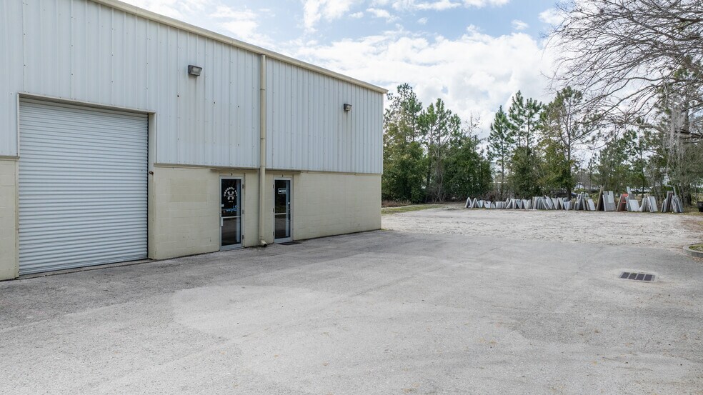 11366 Trade Ct, Jacksonville, FL à louer - Photo du bâtiment - Image 3 de 7