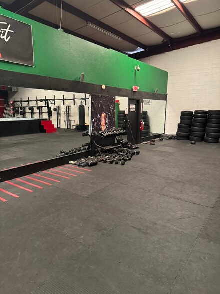 8804 Gulf Ct, Raleigh, NC à louer - Photo du bâtiment - Image 3 de 6