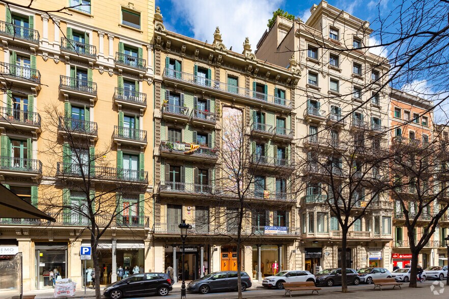 Rambla de Catalunya, 118, Barcelone, Barcelona à louer - Photo du bâtiment - Image 2 de 3