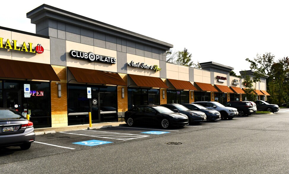 3716 Crain Hwy, Waldorf, MD à louer - Photo du bâtiment - Image 3 de 5