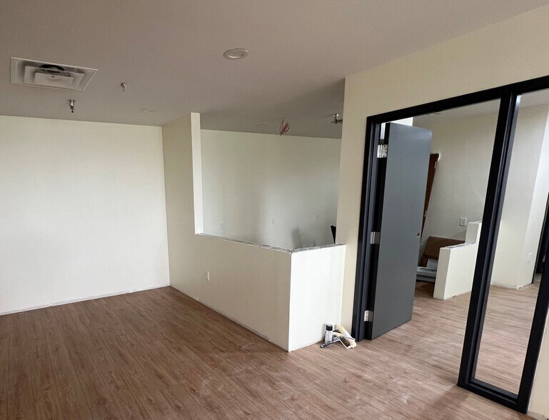 508 Adams St, Fort Worth, TX for lease - Interior Photo - Image 2 of 7