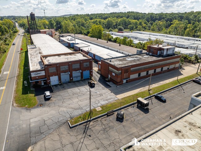 Plus de détails pour 24350-24500 Solon Rd, Bedford Heights, OH - Industriel à vendre
