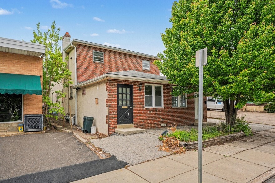 107 Allison Rd, Oreland, PA à vendre - Photo du bâtiment - Image 3 de 51