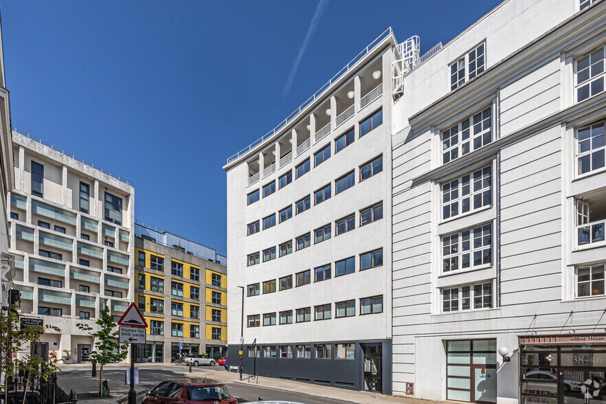 24-28 Oval Rd, Londres à louer - Photo du bâtiment - Image 2 de 57