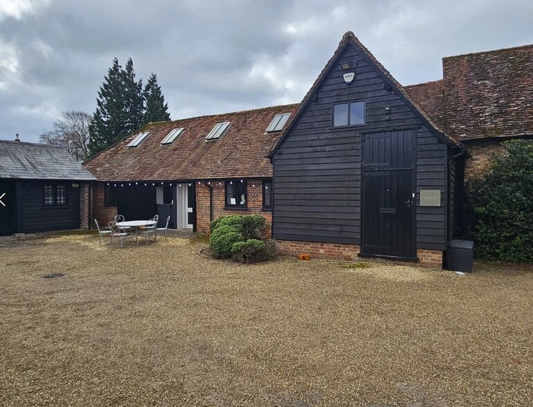 Redbournbury Ln, St Albans à louer - Photo du bâtiment - Image 2 de 3