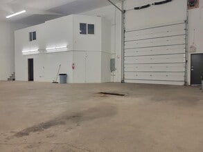 503 Cleveland Ave N, Saint Paul, MN for lease Interior Photo- Image 2 of 7