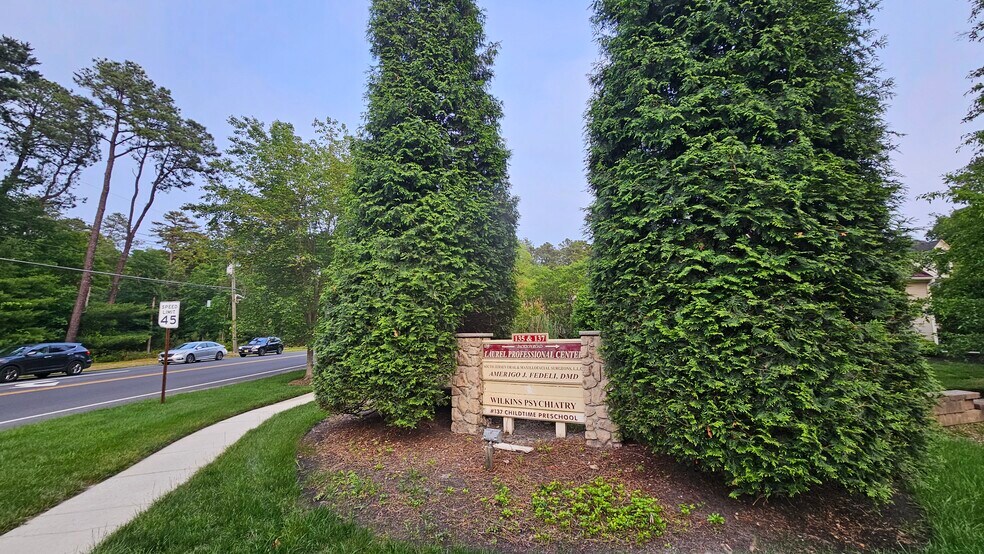 135 Jackson Rd, Medford, NJ à louer - Photo du bâtiment - Image 2 de 12