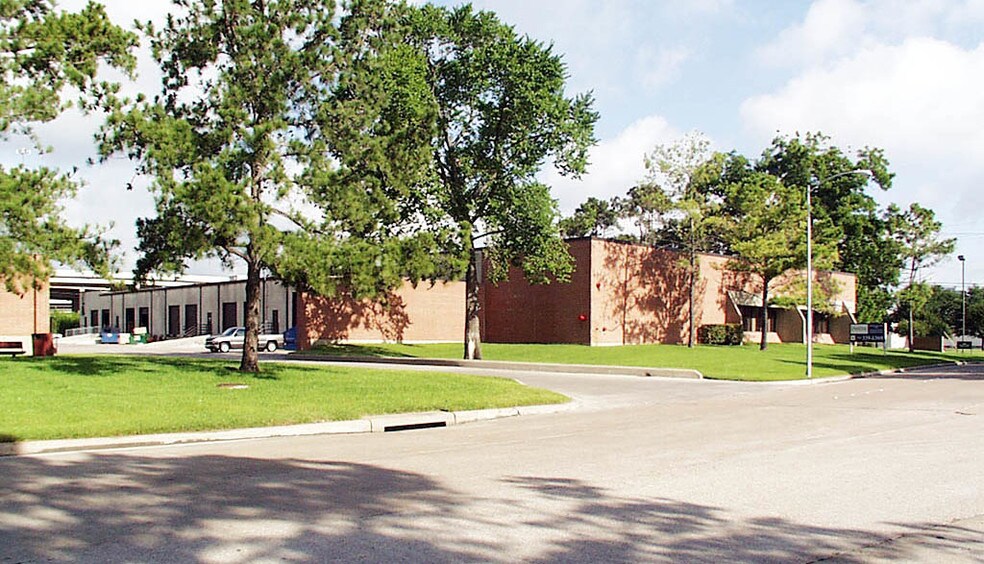 7051 Portwest Dr, Houston, TX à vendre - Autre - Image 2 de 5