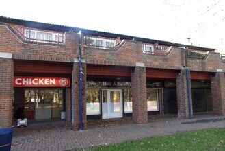 7-9 Chalvedon Sq, Basildon à louer Photo du bâtiment- Image 1 de 6