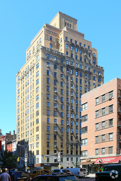 72-74 Seventh Ave, New York, NY à vendre - Photo principale - Image 1 de 1