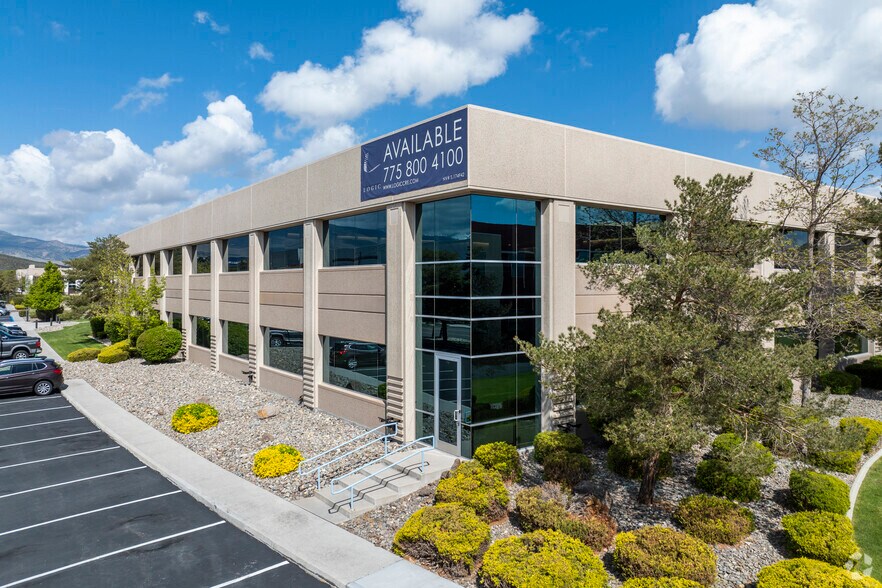 885 Trademark Dr, Reno, NV à louer - Photo du bâtiment - Image 2 de 6