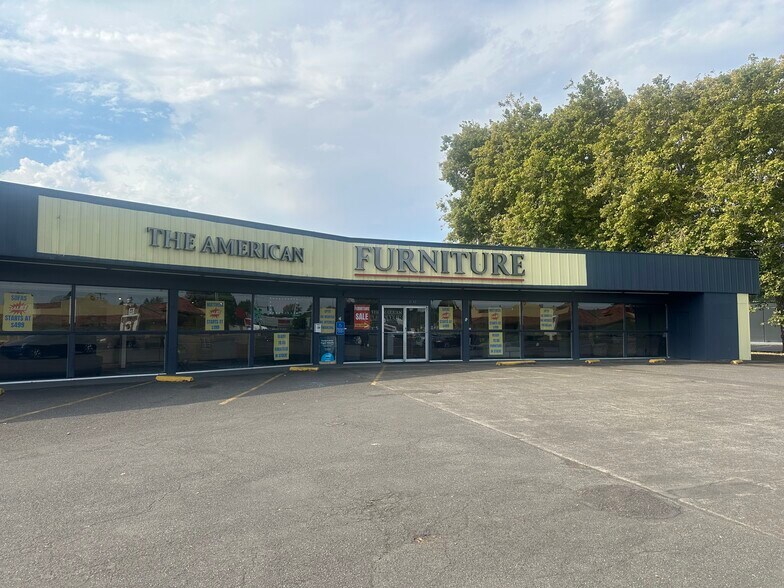 2142 Santiam Hwy SE, Albany, OR à vendre - Photo du bâtiment - Image 2 de 6