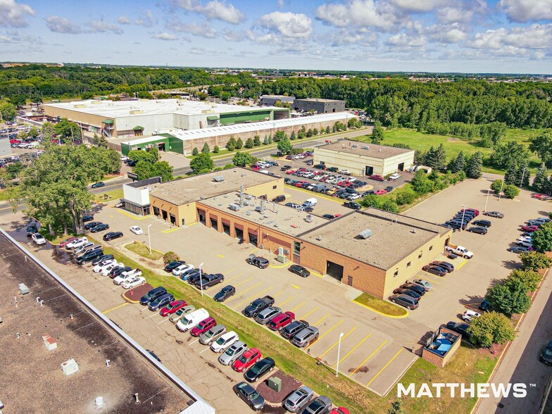 7800 Jolly Ln, Brooklyn Park, MN for sale - Building Photo - Image 2 of 4