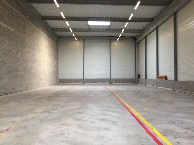 Industrial in Mitry-Mory for lease - Building Photo - Image 2 of 5