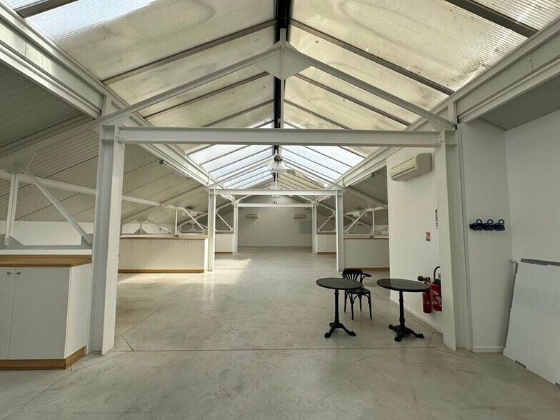 Flex in Saint-Maur-des-Fossés for sale - Interior Photo - Image 1 of 2