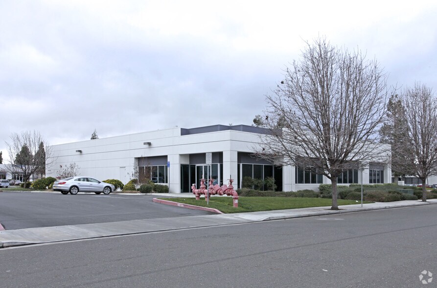 188 Stauffer Blvd, San Jose, CA à louer - Photo du bâtiment - Image 2 de 2
