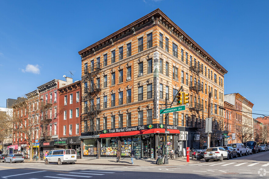 972-974 Manhattan Ave, Brooklyn, NY for sale - Primary Photo - Image 1 of 9