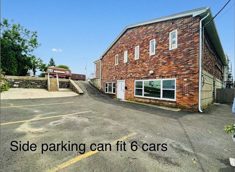 326 Bustleton Pike, Feasterville Trevose, PA à louer - Photo du bâtiment - Image 2 de 37