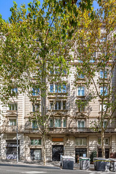 Carrer de Balmes, 452-454, Barcelone, Barcelona à louer - Photo du bâtiment - Image 3 de 4