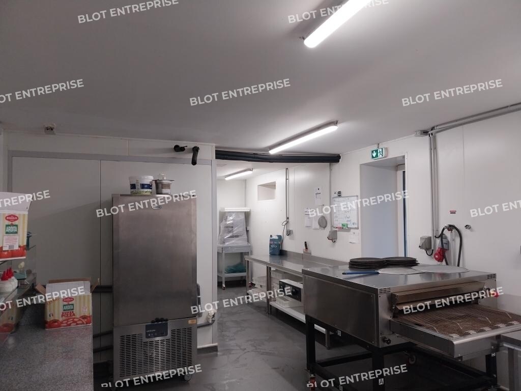 Flex in Quimper for lease Interior Photo- Image 1 of 10