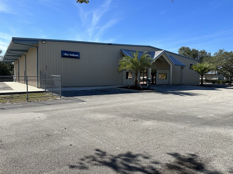 Industrial Property | 31,861sf | 2.5acre portfolio of 3 properties for sale on LoopNet.ca - Building Photo - Image 2 of 41