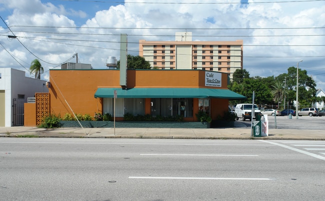 Plus de détails pour 1001 1st Ave N, Saint Petersburg, FL - Commerce de détail à louer