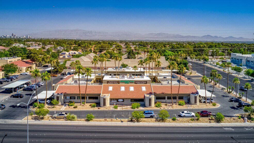 2950 E Flamingo Rd, Las Vegas, NV for lease - Building Photo - Image 1 of 1