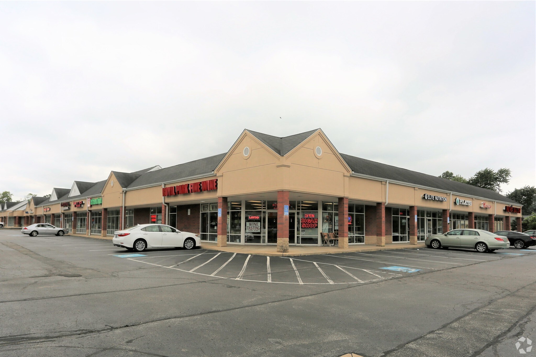 17608 Pearl Rd, Strongsville, OH for lease Building Photo- Image 1 of 13