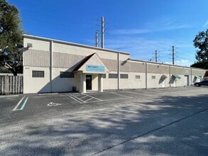 3110 45th St, West Palm Beach, FL à louer Photo intérieure- Image 1 de 5