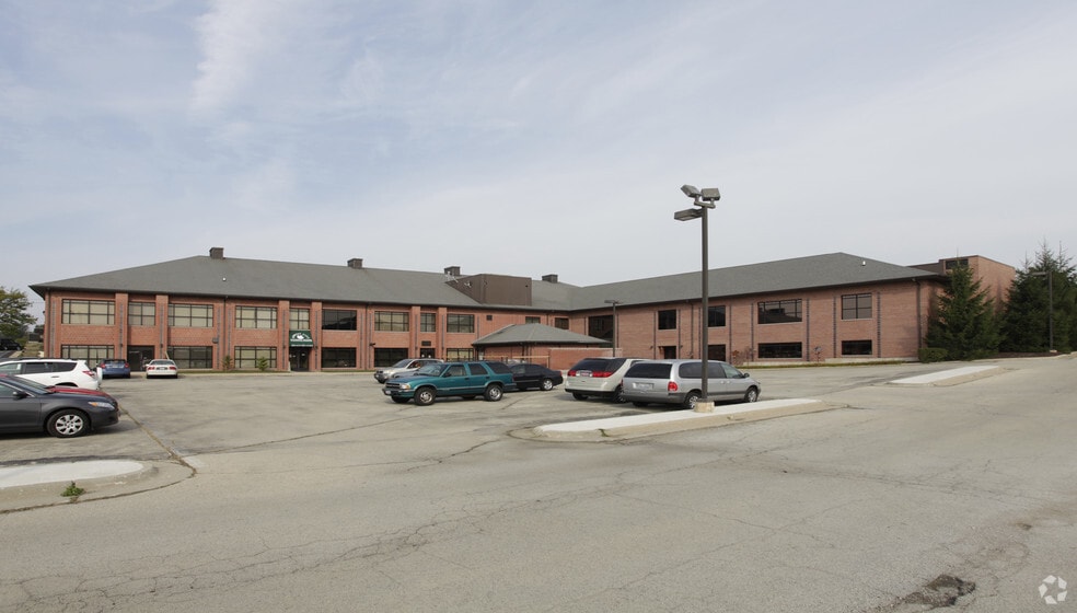 735 N Perryville Rd, Rockford, IL for lease - Building Photo - Image 3 of 3
