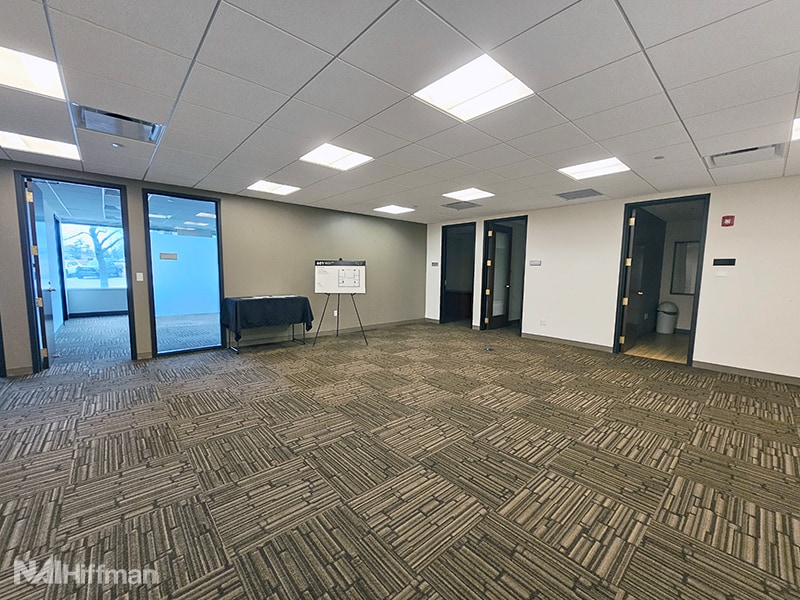 601 Oakmont Ln, Westmont, IL à louer Photo intérieure- Image 1 de 9